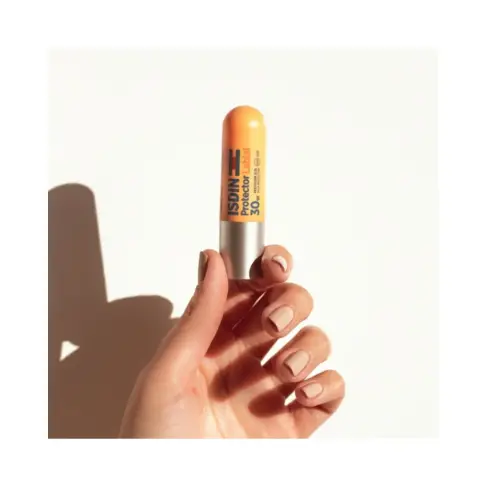 Isdin Lip Protector SPF30 Hydrating Lip Balm 4g thumbnail 2