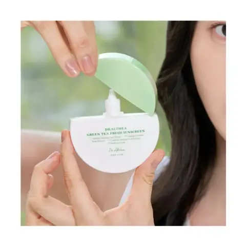 Dr Althea Green Tea Sunscreen 45Ml thumbnail 2